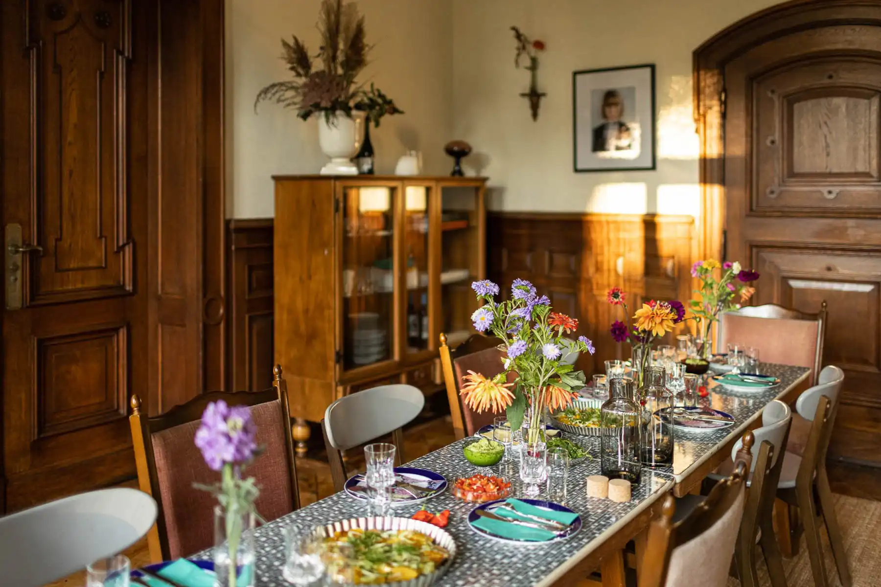 Villa Oiva Catering Tisch Blumen